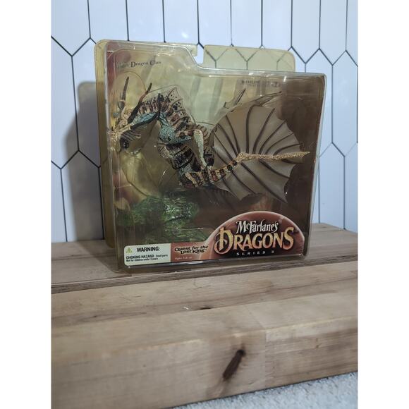 McFarlane's Dragons Quest For The Lost King Series 3 Water Dragon Clan 2006 - Picture 1 of 7